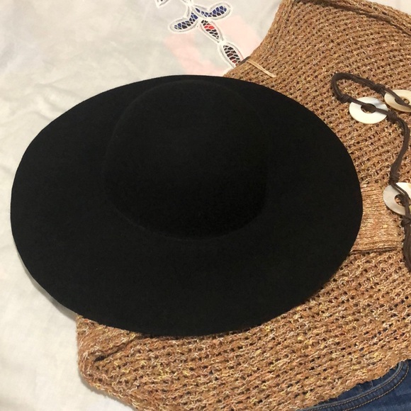 Accessories - BOHO Black Felt Floppy Wide Rim Hat 7.5” L/XL